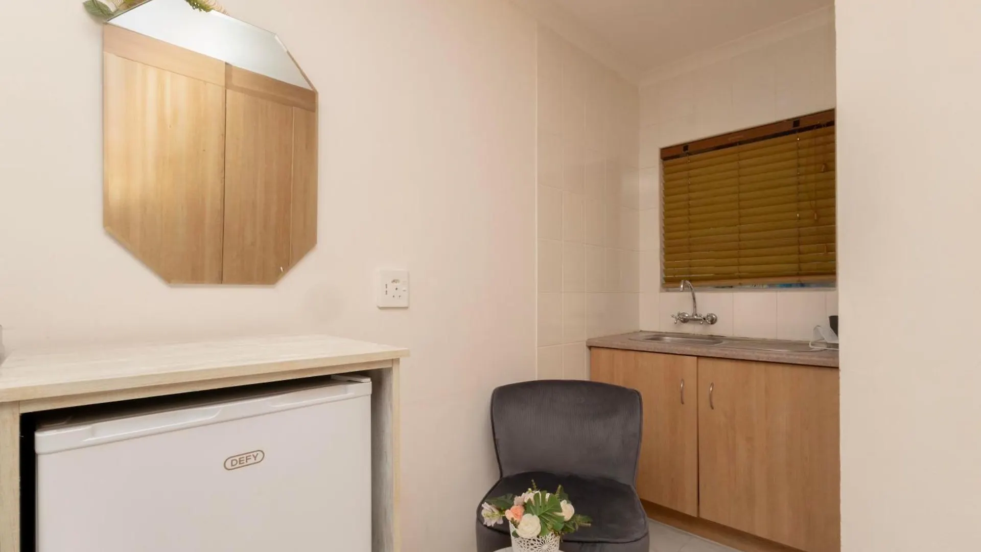 Πανσιόν Serena Inn Room 2 Κέιπ Τάουν